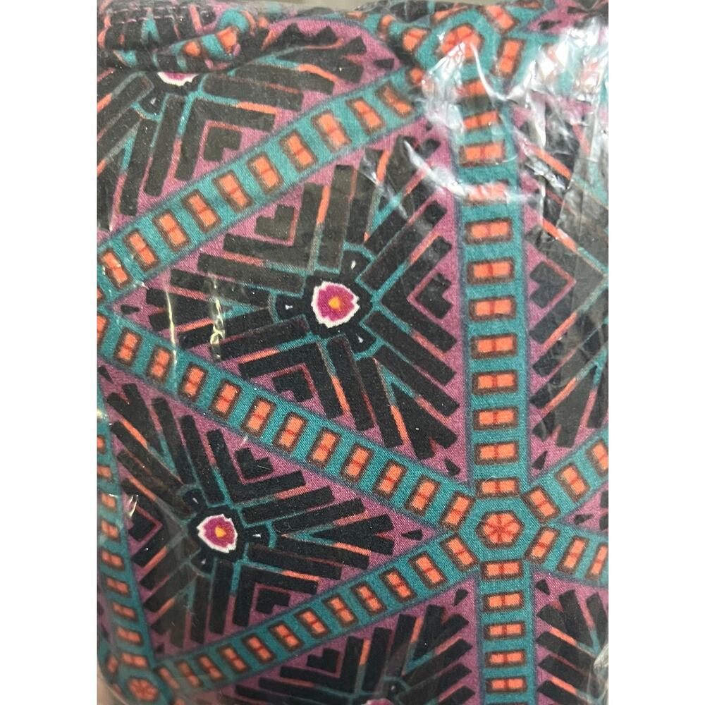 OS‎ LuLaRoe Leggings. Fits size 2-10/12.